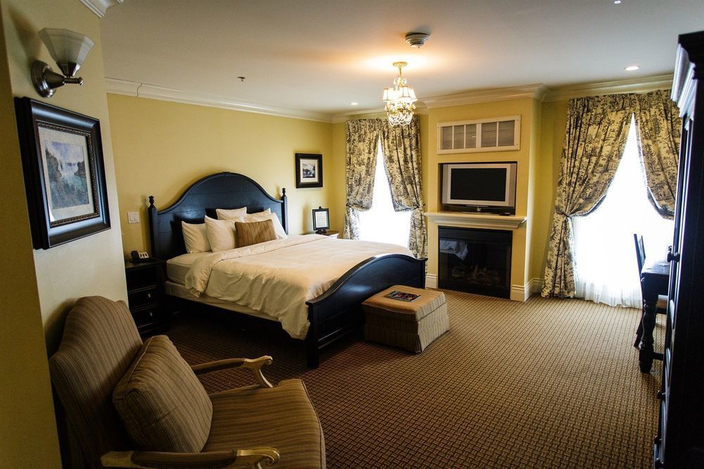 Niagara Crossing Hotel&spa